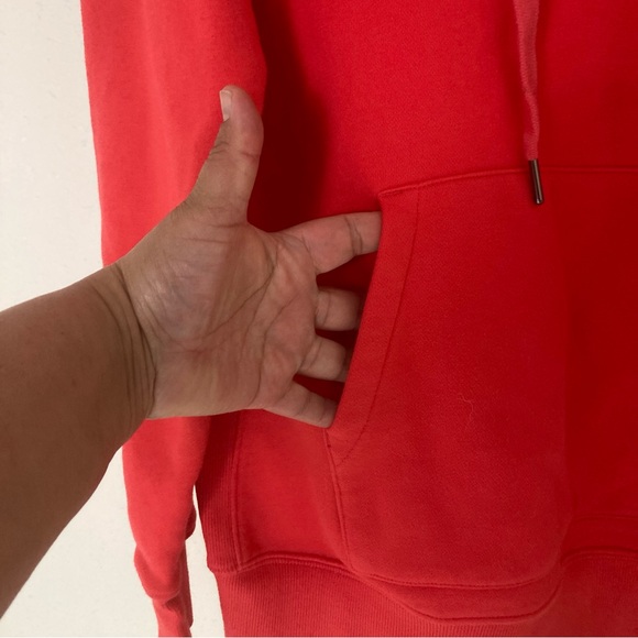 Zella Hoodie
Sweatshirt Long Sleeve
Woman's size S - Picture 13 of 16